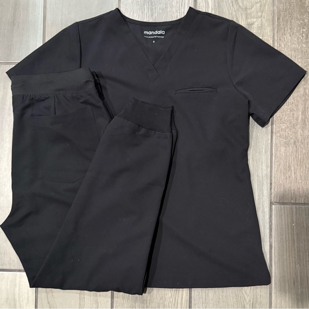 Mandala Scrub Set - Black